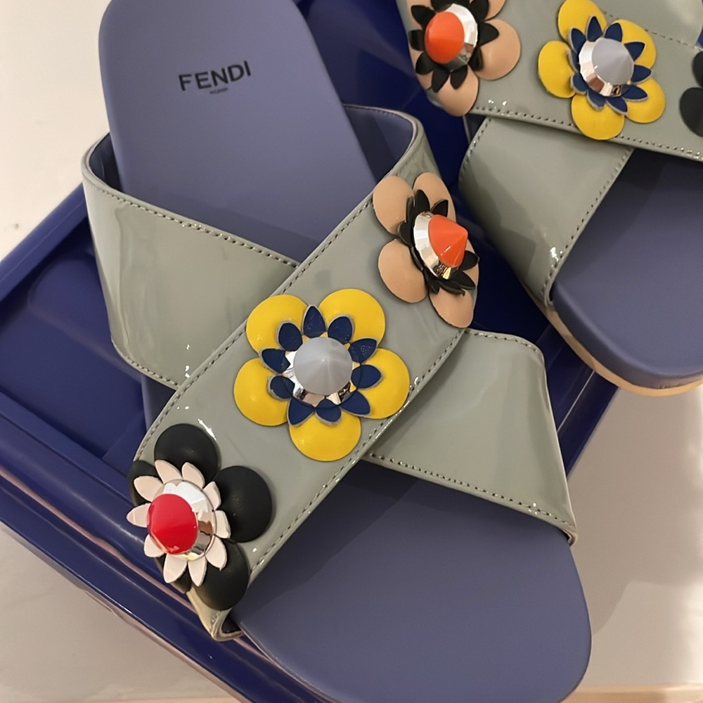 Fendi Flowerland Slides - Size 36 - Picture 4 of 14